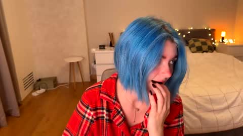 Snapshot of vixenp chatting on 12-10-24, 05:00 Polly Online mostly at 9pm-2am UK Time online show from 12-10-24, 05:00