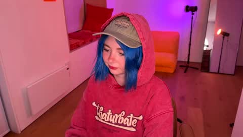 Snapshot of vixenp chatting on 01-20-25, 05:48 Polly Online mostly at 9pm-2am UK Time online show from 01-20-25, 05:48