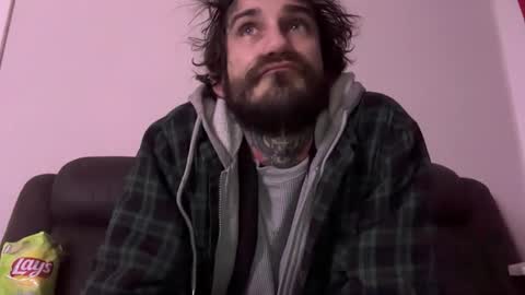 Snapshot of vj48826 chatting on 12-14-25, 08:09 VJ online show from 12-14-25, 08:09