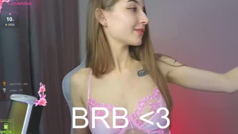 Snapshot of vlad1zy chatting on 02-18-25, 08:14 Vlada online show from 02-18-25, 08:14