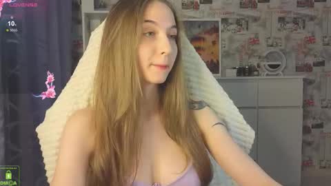 Snapshot of vlad1zy chatting on 11-05-25, 05:13 Vlada online show from 11-05-25, 05:13