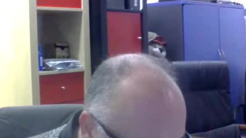 volpi72 online show from 02-06-25, 07:07