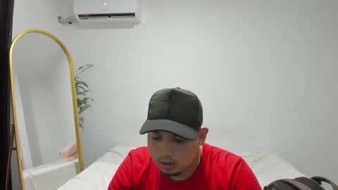 volt_boy57 online show from 11-06-25, 06:42