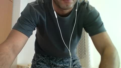 Snapshot of volve5 chatting on 12-22-24, 11:33 volve5 online show from 12-22-24, 11:33