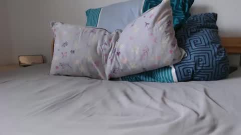 volvic_0904 online show from 03-08-26, 08:40