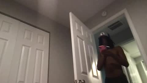 vonnieeb2x online show from 10-17-25, 05:54