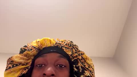 Snapshot of vonnieeb2x chatting on 11-24-25, 03:39 vonnieeb2x online show from 11-24-25, 03:39