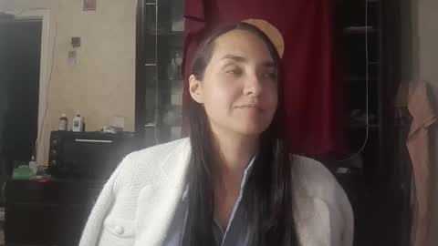 voulezvous_angel online show from 10-28-25, 04:09