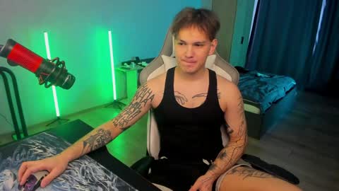 vova_belkin_2 online show from 04-30-26, 11:38