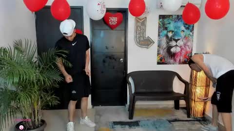 Snapshot of voyeurism_guys chatting on 09-21-25, 10:55 voyeurism_guys online show from 09-21-25, 10:55