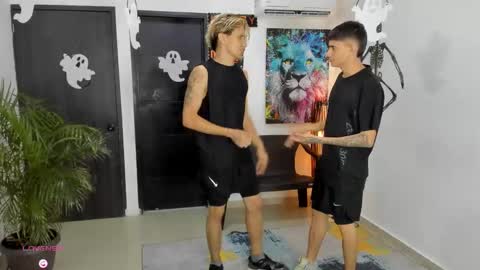 Snapshot of voyeurism_guys chatting on 10-09-25, 11:14 voyeurism_guys online show from 10-09-25, 11:14