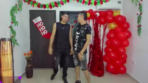 Snapshot of voyeurism_guys chatting on 11-30-25, 10:47 voyeurism_guys online show from 11-30-25, 10:47