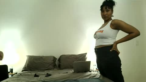 voyeurpassioncouple online show from 05-02-26, 02:38