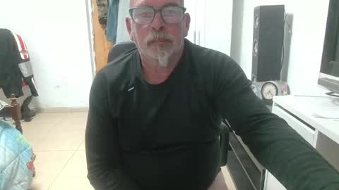 Snapshot of vuda77 chatting on 03-29-26, 03:34 oscar online show from 03-29-26, 03:34