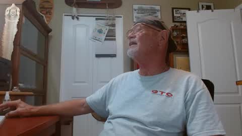 Vueuorme online show from 02-15-26, 02:58