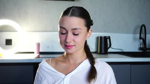 Snapshot of vvilly_wonka chatting on 09-12-25, 01:49 Ethal - thank you for thumb up online show from 09-12-25, 01:49