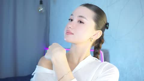 Snapshot of vvilly_wonka chatting on 10-13-25, 01:38 Ethal - thank you for thumb up online show from 10-13-25, 01:38