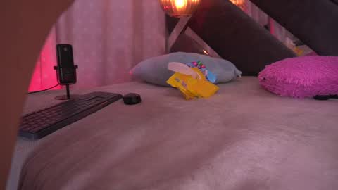 Snapshot of vvioleta_ chatting on 01-15-25, 09:13 Violeta online show from 01-15-25, 09:13