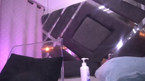 Snapshot of vvioleta_ chatting on 01-28-25, 09:08 Violeta online show from 01-28-25, 09:08