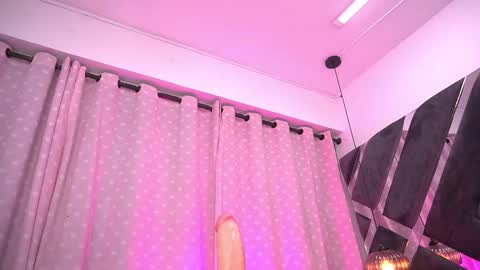 Snapshot of vvioleta_ chatting on 03-11-25, 06:21 Violeta online show from 03-11-25, 06:21