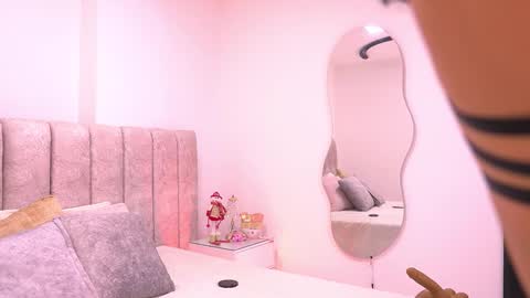 Snapshot of vvioleta_ chatting on 12-19-25, 03:13 Violeta online show from 12-19-25, 03:13