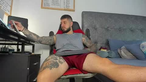 vyxen_ online show from 02-28-26, 08:21