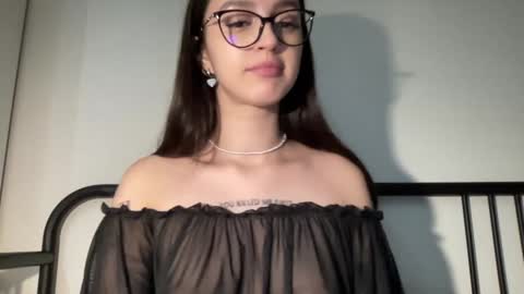 Alice  Before pvt write to me in PM  online show from 01-09-25, 09:58