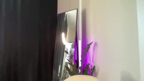 Alice  Before pvt write to me in PM  online show from 02-25-25, 12:24