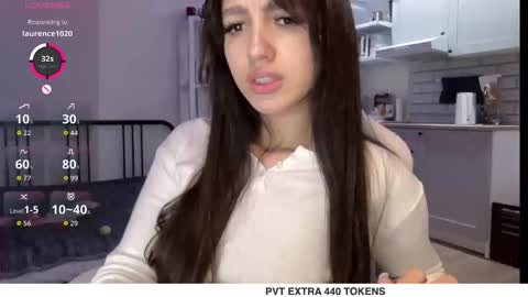 Alice  Before pvt write to me in PM  online show from 10-08-25, 09:12