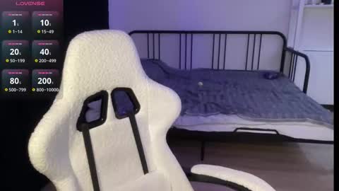 Alice  Before pvt write to me in PM  online show from 11-26-25, 09:16