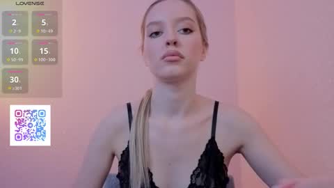 Snapshot of w_pickmebabby_w chatting on 11-06-25, 08:43 w_pickmebabby_w online show from 11-06-25, 08:43