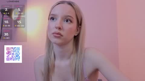 Snapshot of w_pickmebabby_w chatting on 11-07-25, 08:20 w_pickmebabby_w online show from 11-07-25, 08:20