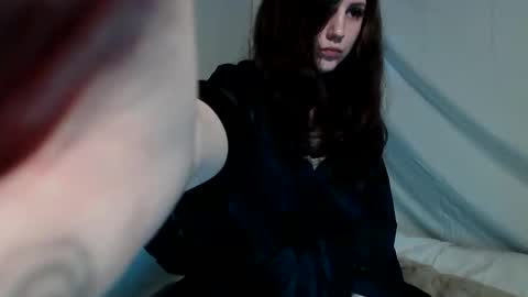 Rose online show from 12-19-24, 10:34