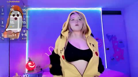   online show from 10-10-25, 04:22