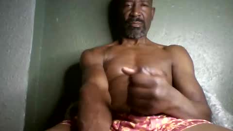 Snapshot of waleswusup chatting on 02-24-26, 10:46 Champion Lover online show from 02-24-26, 10:46