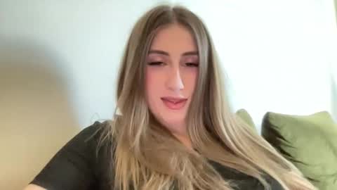 walkiria19 online show from 04-26-26, 11:08