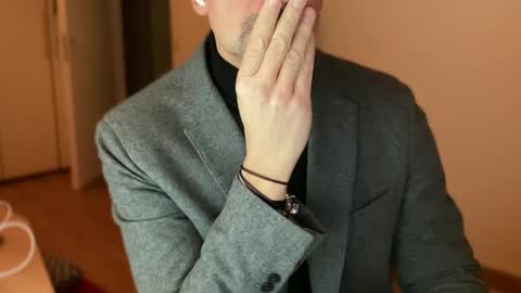 Snapshot of walky78 chatting on 12-12-24, 04:53 walky78 online show from 12-12-24, 04:53