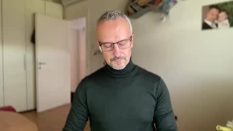 Snapshot of walky78 chatting on 01-24-25, 02:51 walky78 online show from 01-24-25, 02:51