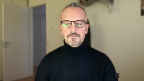 Snapshot of walky78 chatting on 02-04-25, 07:40 walky78 online show from 02-04-25, 07:40