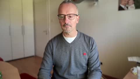 Snapshot of walky78 chatting on 03-05-25, 10:44 walky78 online show from 03-05-25, 10:44