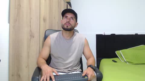 WALTER BROWN  online show from 11-22-25, 05:01