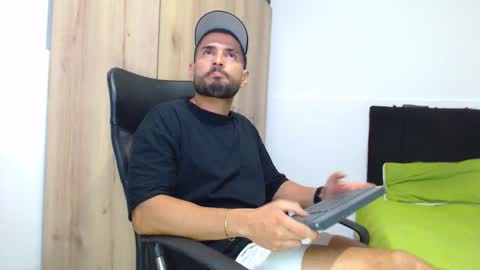 WALTER BROWN  online show from 11-28-25, 07:38