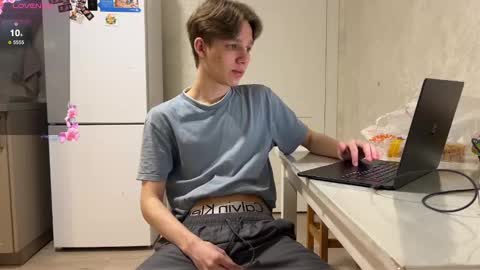 Mark and Tom online show from 02-25-25, 05:25