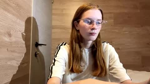 Lana online show from 10-29-25, 04:42