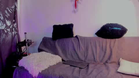 Snapshot of wanda_walton chatting on 03-08-25, 03:35 Wanda online show from 03-08-25, 03:35