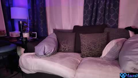 WanderlustCrush online show from 01-10-26, 01:18