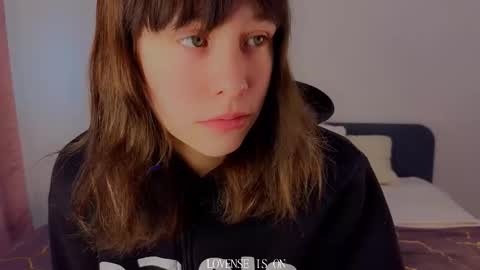 Betti online show from 11-30-25, 02:15