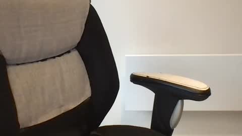 Snapshot of wangotaj chatting on 10-19-25, 04:07 wangotaj online show from 10-19-25, 04:07