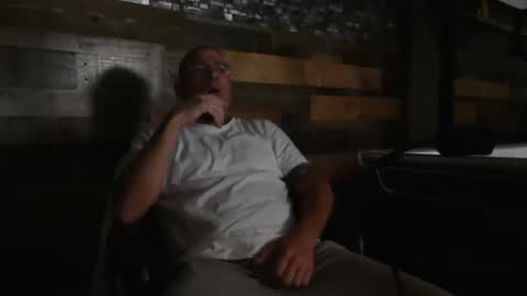 wantmymantofukme online show from 10-15-25, 08:58