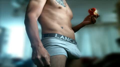 Snapshot of warlockkkkk chatting on 09-30-25, 07:41 Gerard online show from 09-30-25, 07:41